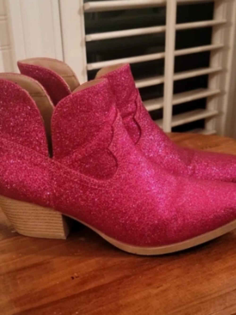 shimmery hot pink ankle boots - Picture 2 of 4